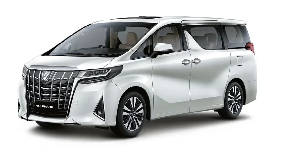 Sewa Toyota Alphard transformer Pontianak — Itrans Rentcar